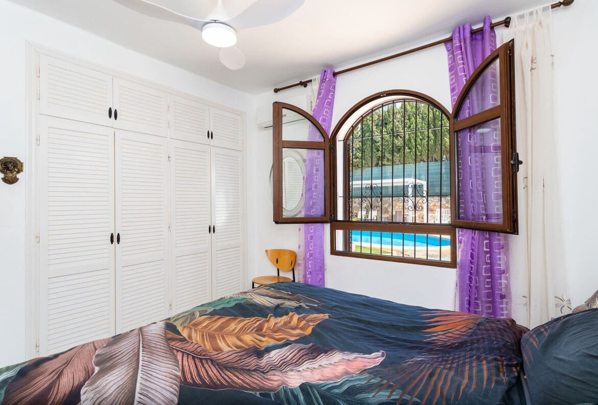 4 soveværelse Villa til salg i Orihuela Costa med swimmingpool garage - € 750.000 (Ref: 10175875)