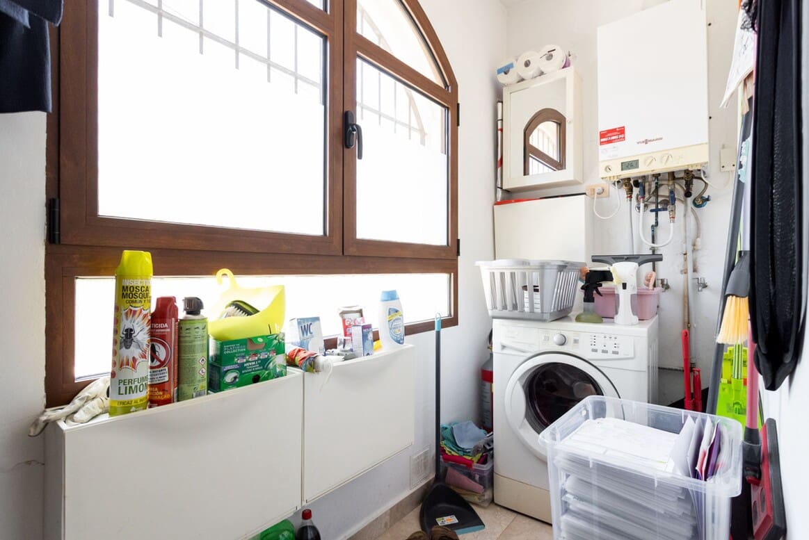 4 soveværelse Villa til salg i Orihuela Costa med swimmingpool garage - € 750.000 (Ref: 10175875)