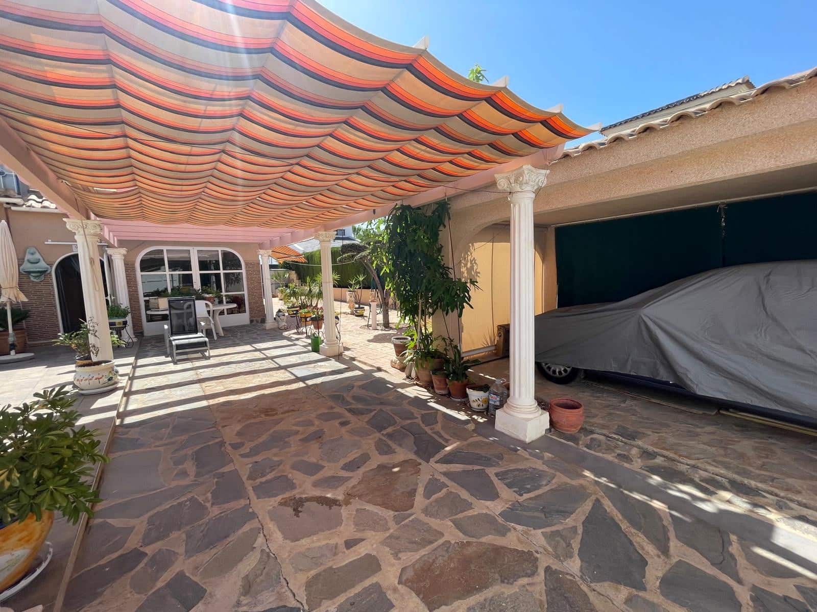 4 slaapkamer Villa te koop in Cabo Roig met zwembad garage - € 560.000 (Ref: 10175876)
