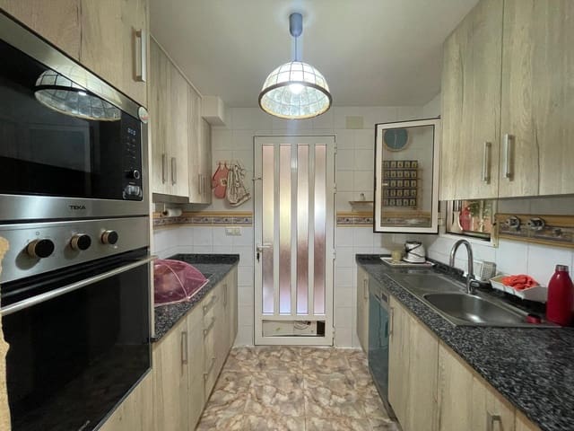4 chambre Villa/Maison à vendre à Cabo Roig, Orihuela avec piscine garage - 560 000 € (Ref: 10175876)