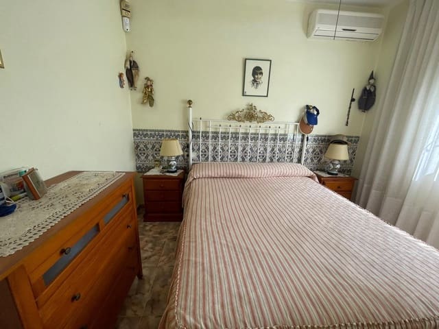 4 chambre Villa/Maison à vendre à Cabo Roig, Orihuela avec piscine garage - 560 000 € (Ref: 10175876)