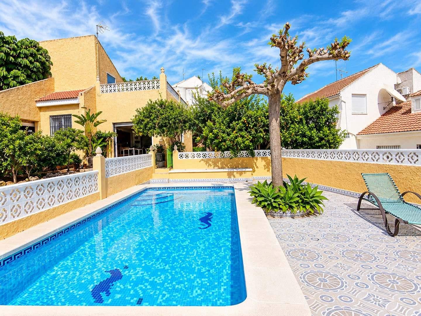3 slaapkamer Villa te koop in San Miguel de Salinas met zwembad garage - € 369.000 (Ref: 10176964)