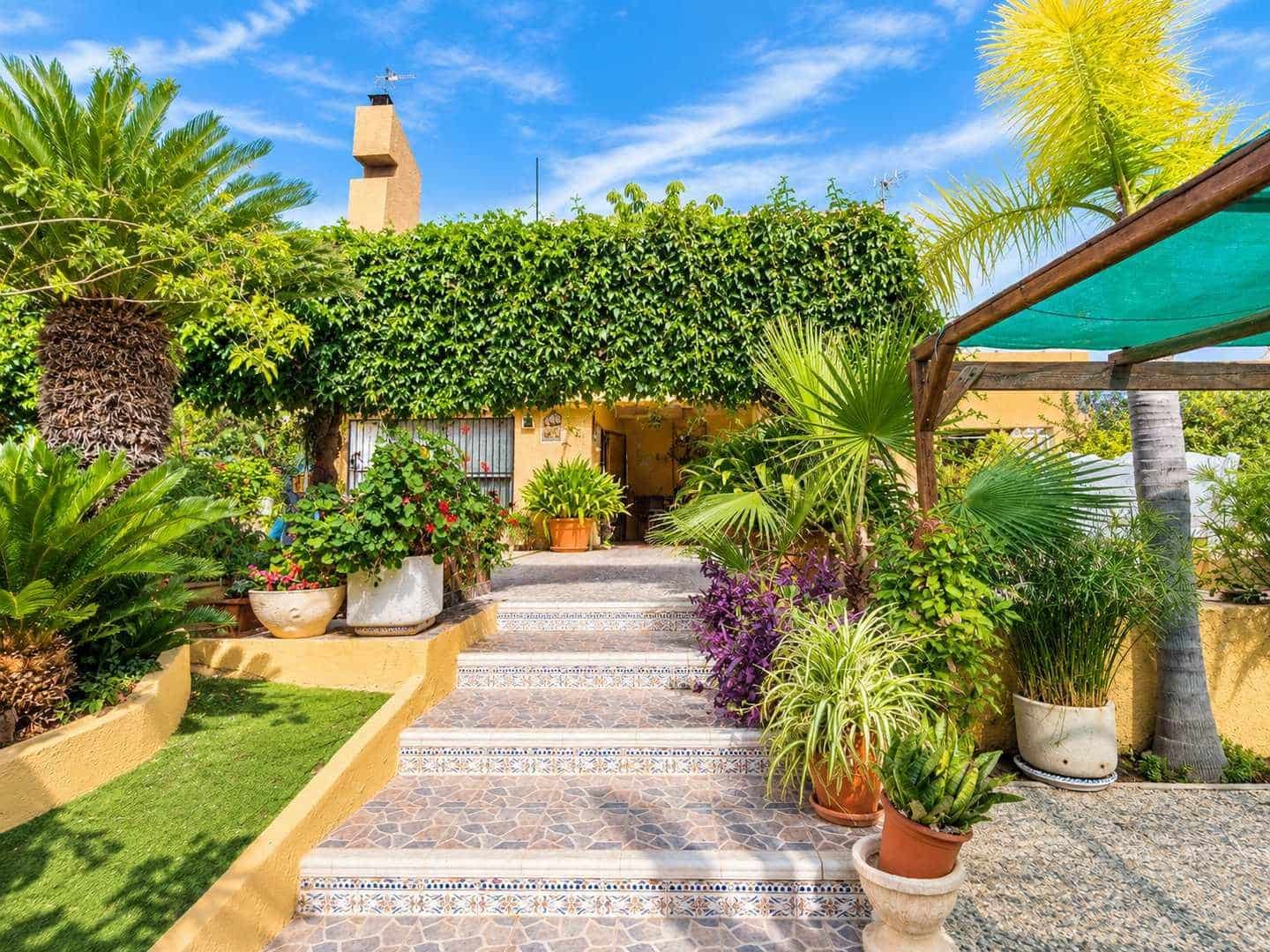 3 slaapkamer Villa te koop in San Miguel de Salinas met zwembad garage - € 369.000 (Ref: 10176964)