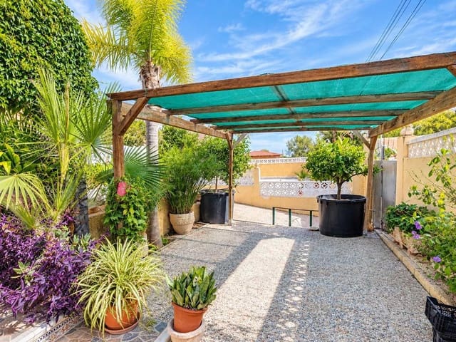 3 slaapkamer Villa te koop in San Miguel de Salinas met zwembad garage - € 369.000 (Ref: 10176964)