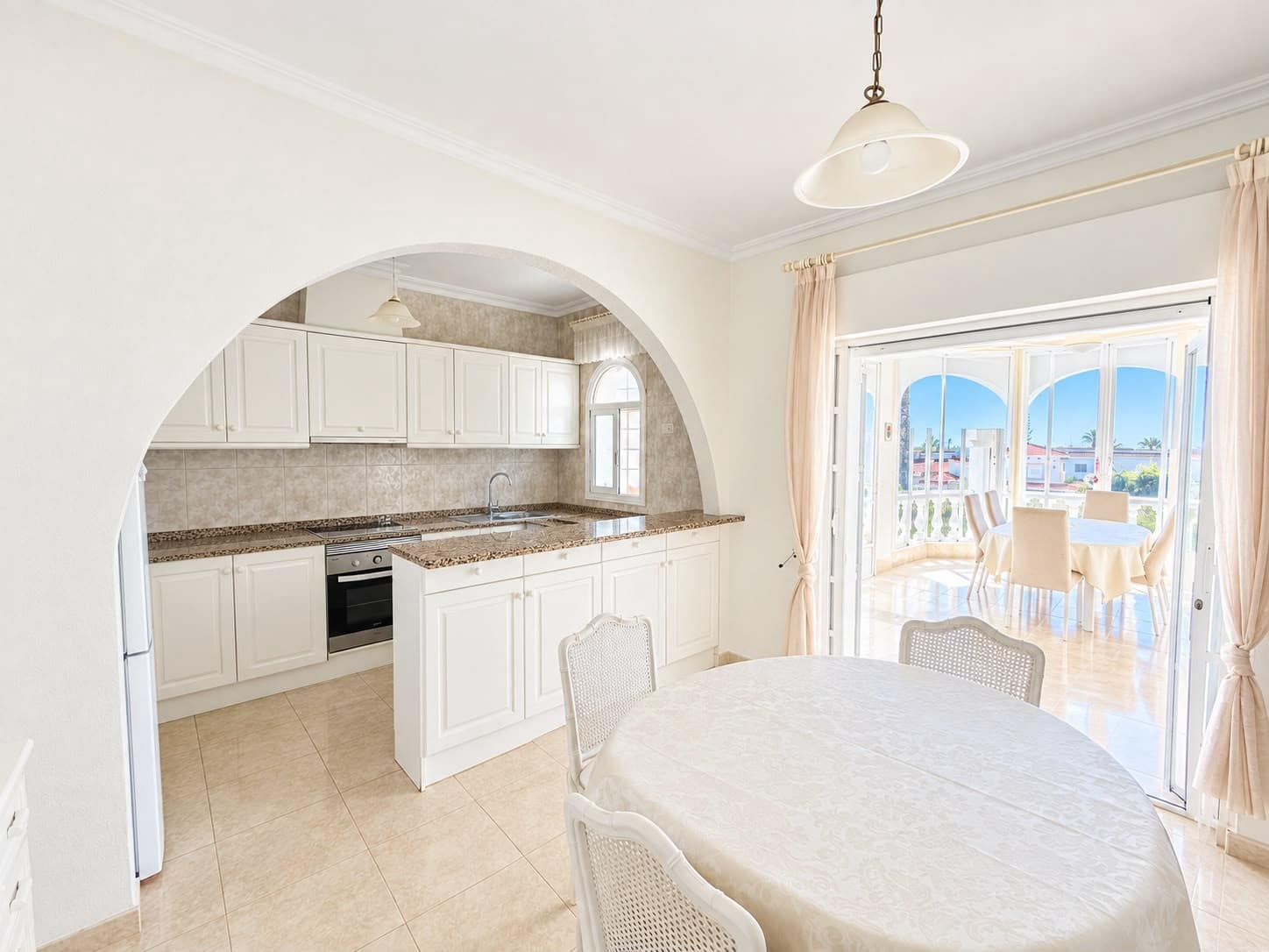 4 sypialnia Willa na sprzedaż w Ciudad Quesada z basenem garażem - 690 000 € (Ref: 10176967)