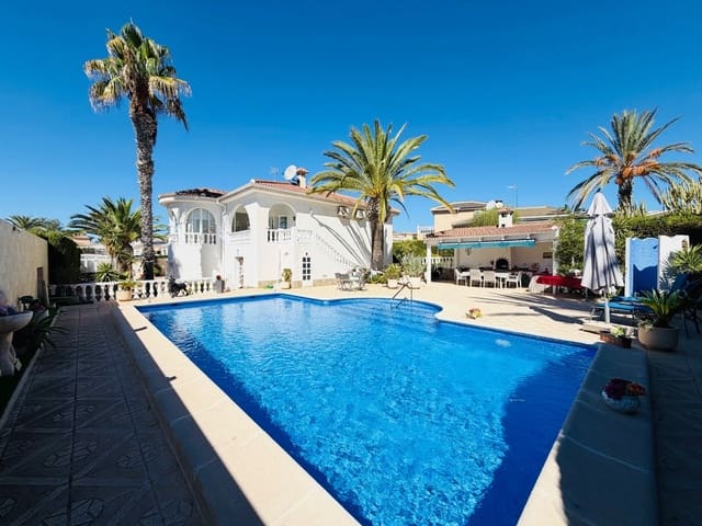 4 sypialnia Willa na sprzedaż w Ciudad Quesada, Rojales z basenem garażem - 690 000 € (Ref: 10176967)