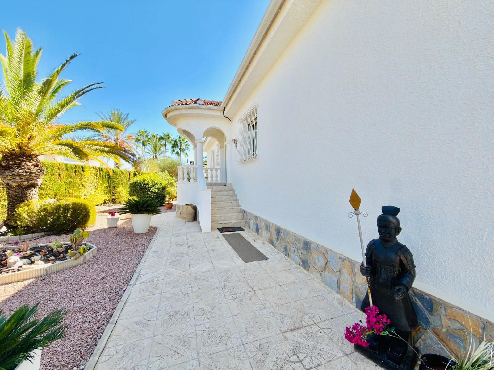 4 sypialnia Willa na sprzedaż w Ciudad Quesada z basenem garażem - 690 000 € (Ref: 10176967)