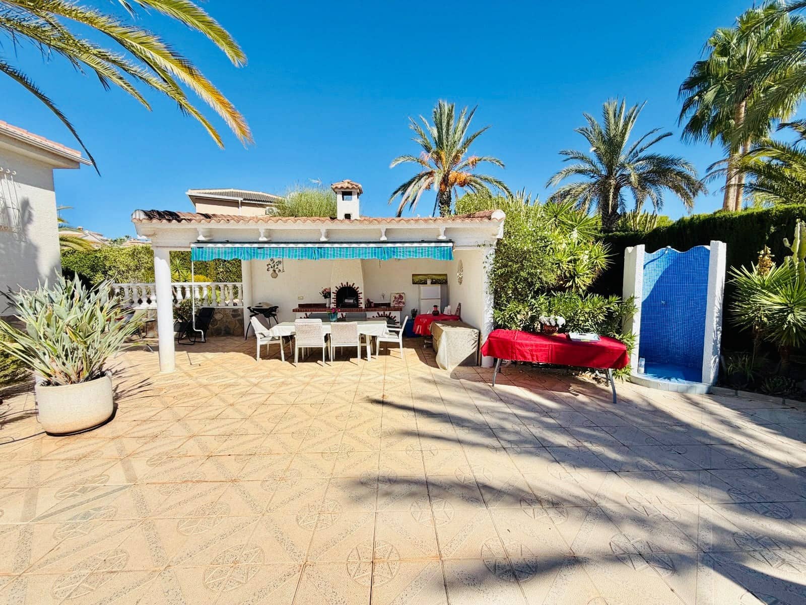 4 sypialnia Willa na sprzedaż w Ciudad Quesada z basenem garażem - 690 000 € (Ref: 10176967)