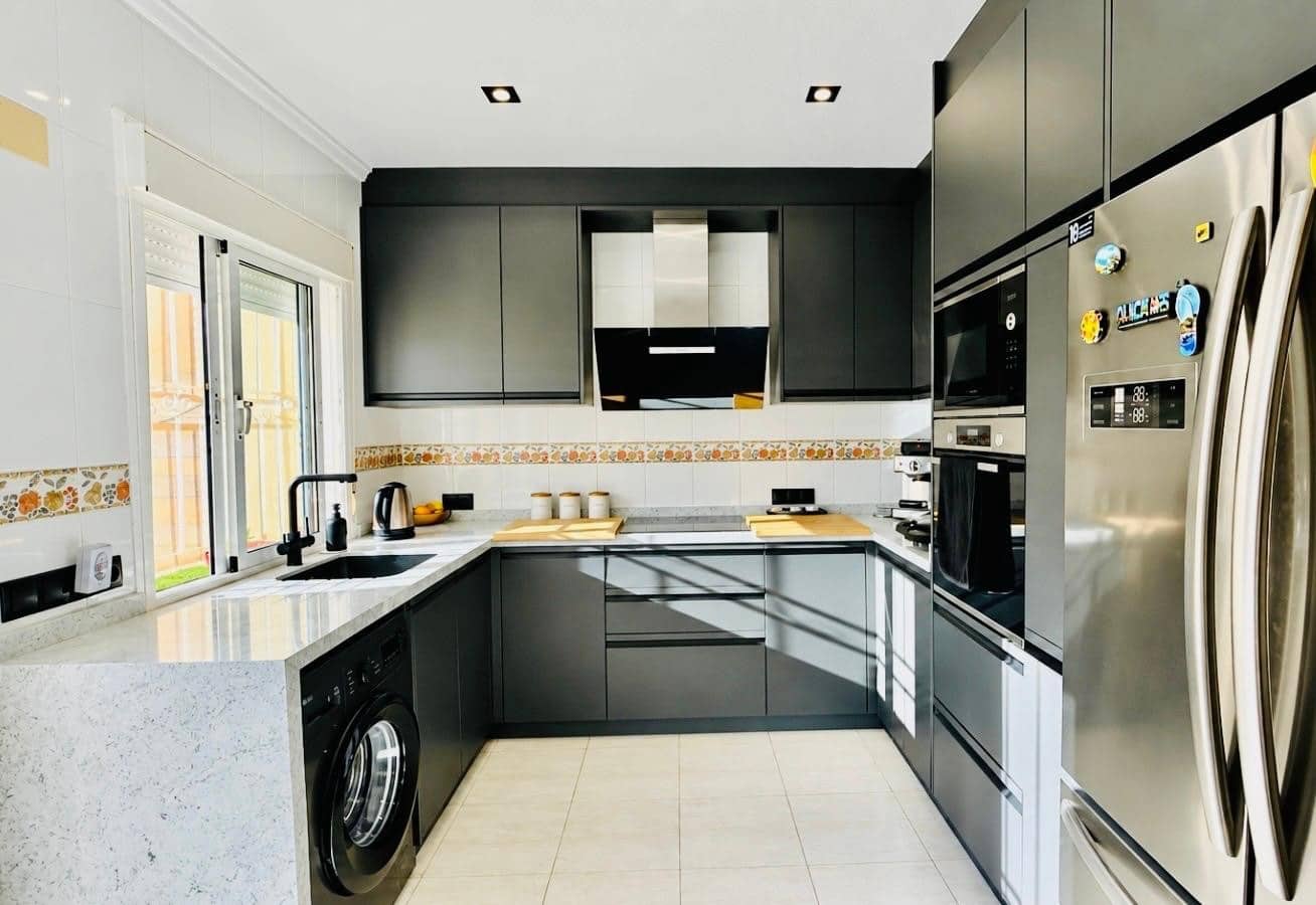 4 sypialnia Willa na sprzedaż w Ciudad Quesada z basenem garażem - 569 000 € (Ref: 10176968)