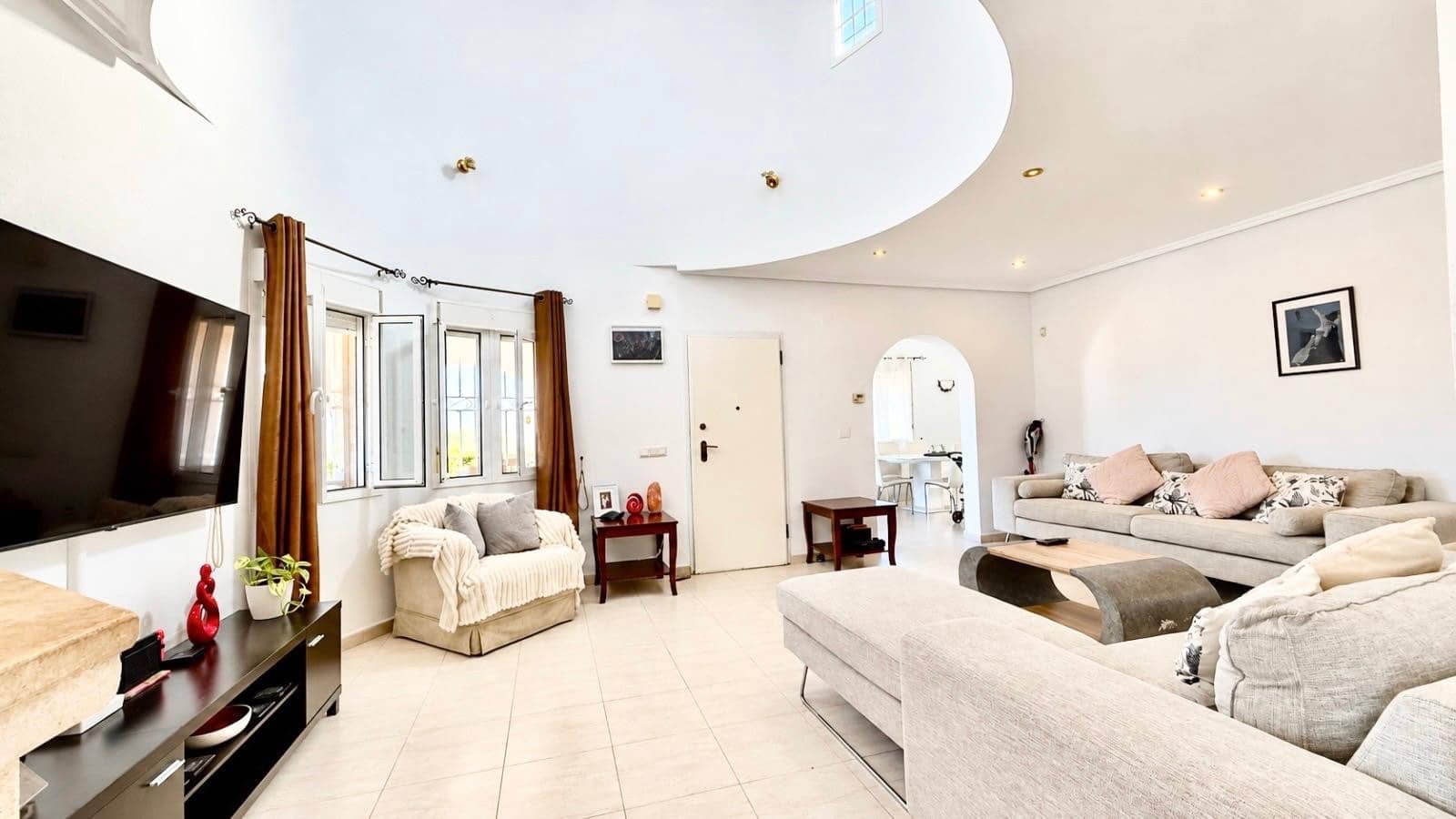 4 sypialnia Willa na sprzedaż w Ciudad Quesada z basenem garażem - 569 000 € (Ref: 10176968)