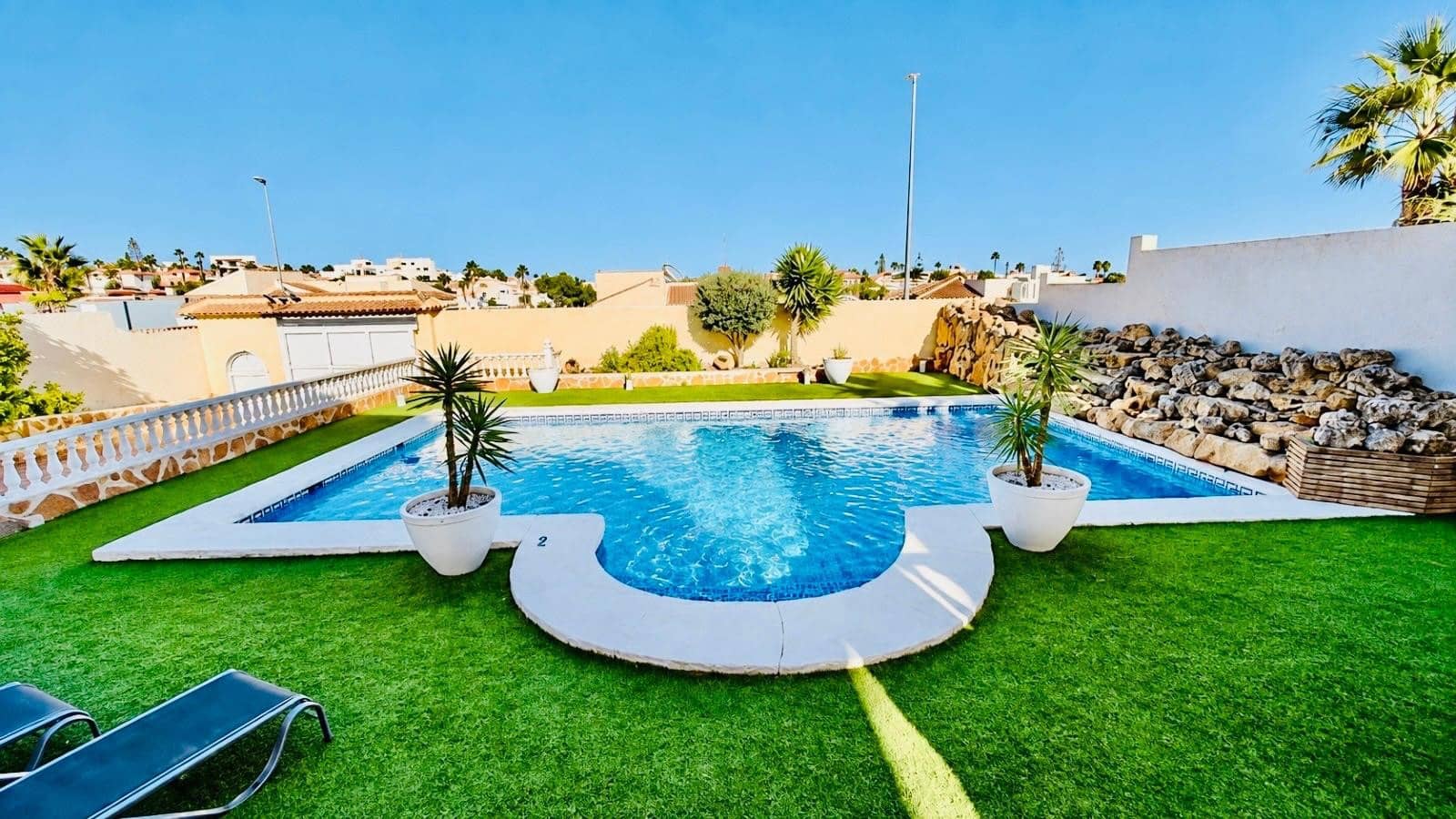 4 sypialnia Willa na sprzedaż w Ciudad Quesada z basenem garażem - 569 000 € (Ref: 10176968)