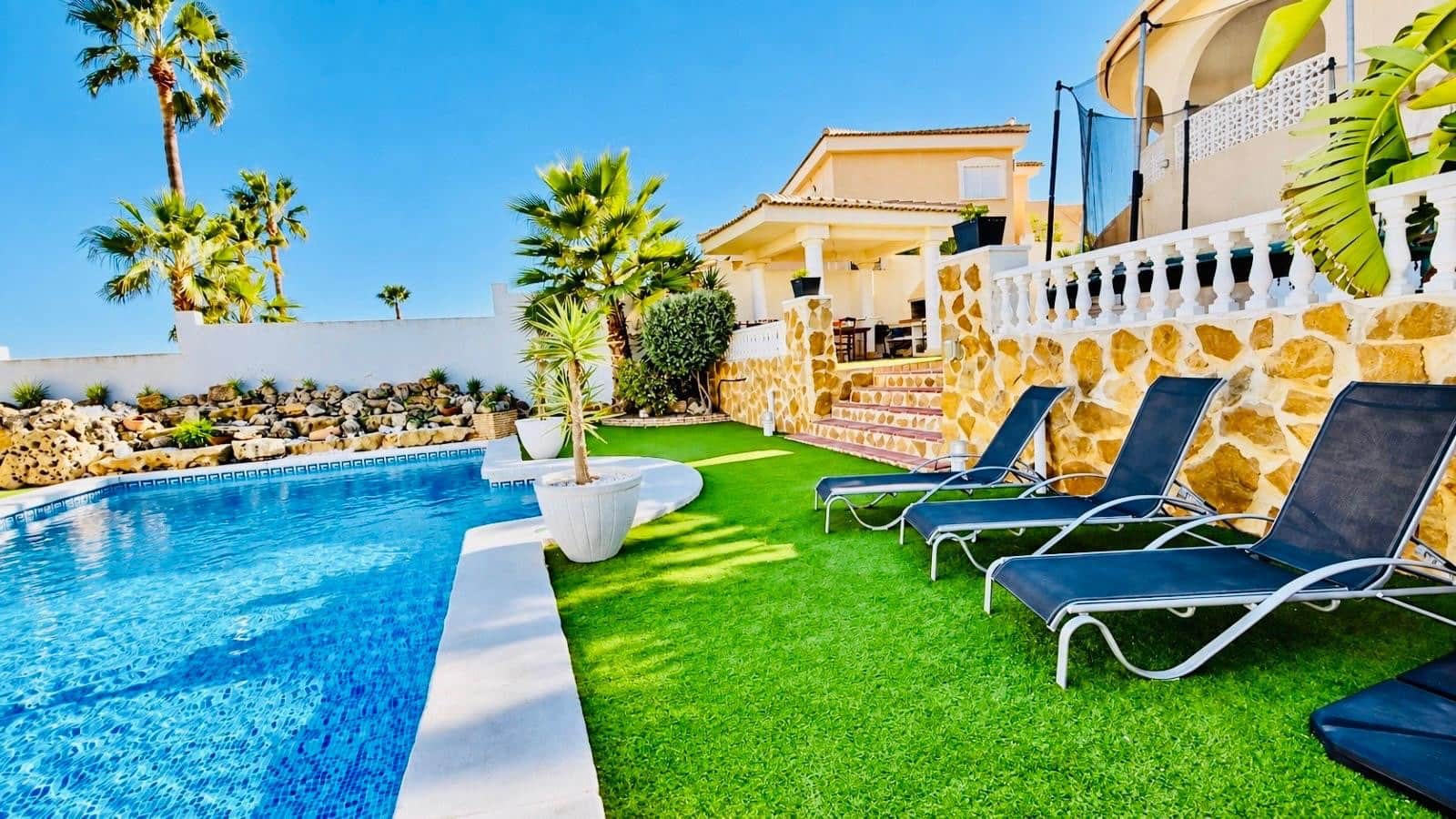 4 sypialnia Willa na sprzedaż w Ciudad Quesada z basenem garażem - 569 000 € (Ref: 10176968)