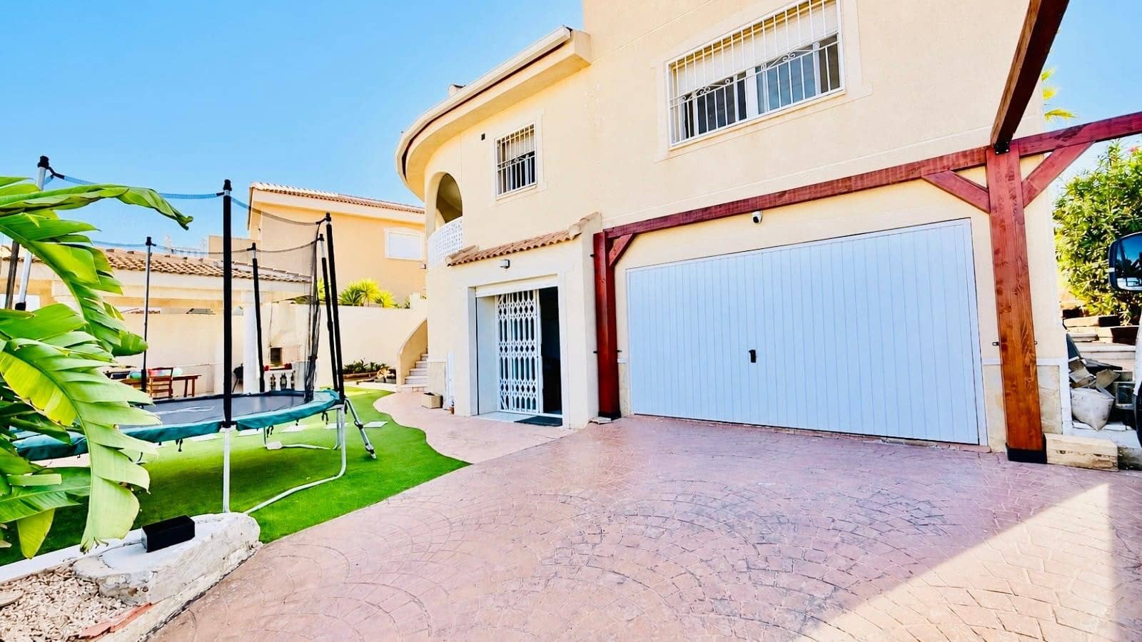4 sypialnia Willa na sprzedaż w Ciudad Quesada z basenem garażem - 569 000 € (Ref: 10176968)