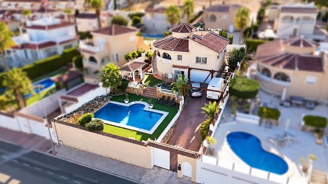 4 sypialnia Willa na sprzedaż w Ciudad Quesada, Rojales z basenem garażem - 569 000 € (Ref: 10176968)