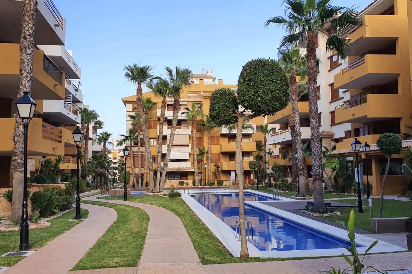 3 sovrum Lägenhet till salu i Orihuela Costa med pool garage - 435 000 € (Ref: 10176970)