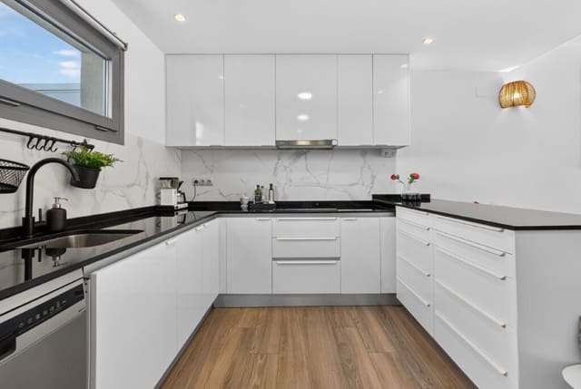 3 quarto Moradia Geminada para venda em La Veleta, Torrevieja com piscina garagem - 439 000 € (Ref: 10176973)