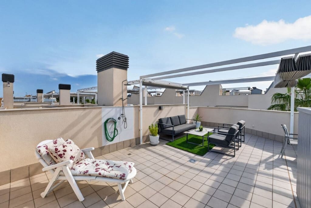 3 quarto Moradia Geminada para venda em La Veleta com piscina garagem - 439 000 € (Ref: 10176973)