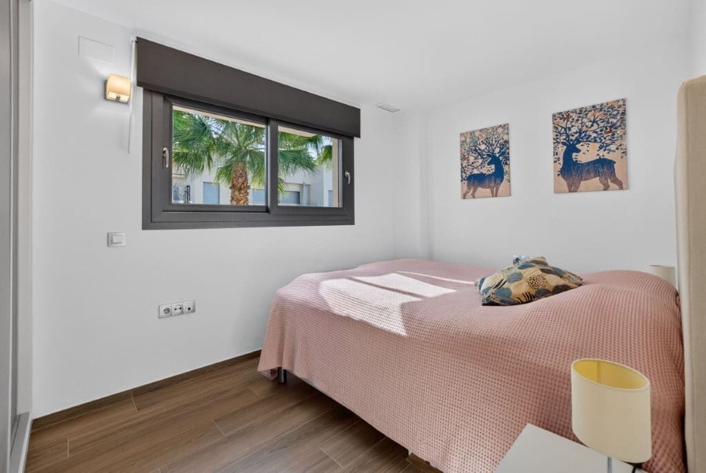 3 quarto Moradia Geminada para venda em La Veleta com piscina garagem - 439 000 € (Ref: 10176973)