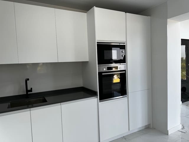 5 Zimmer Villa zu verkaufen in Los Balcones mit Pool Garage - 849.000 € (Ref: 10176975)
