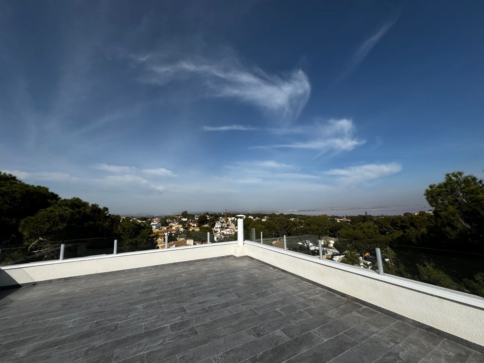5 Zimmer Villa zu verkaufen in Los Balcones mit Pool Garage - 849.000 € (Ref: 10176975)