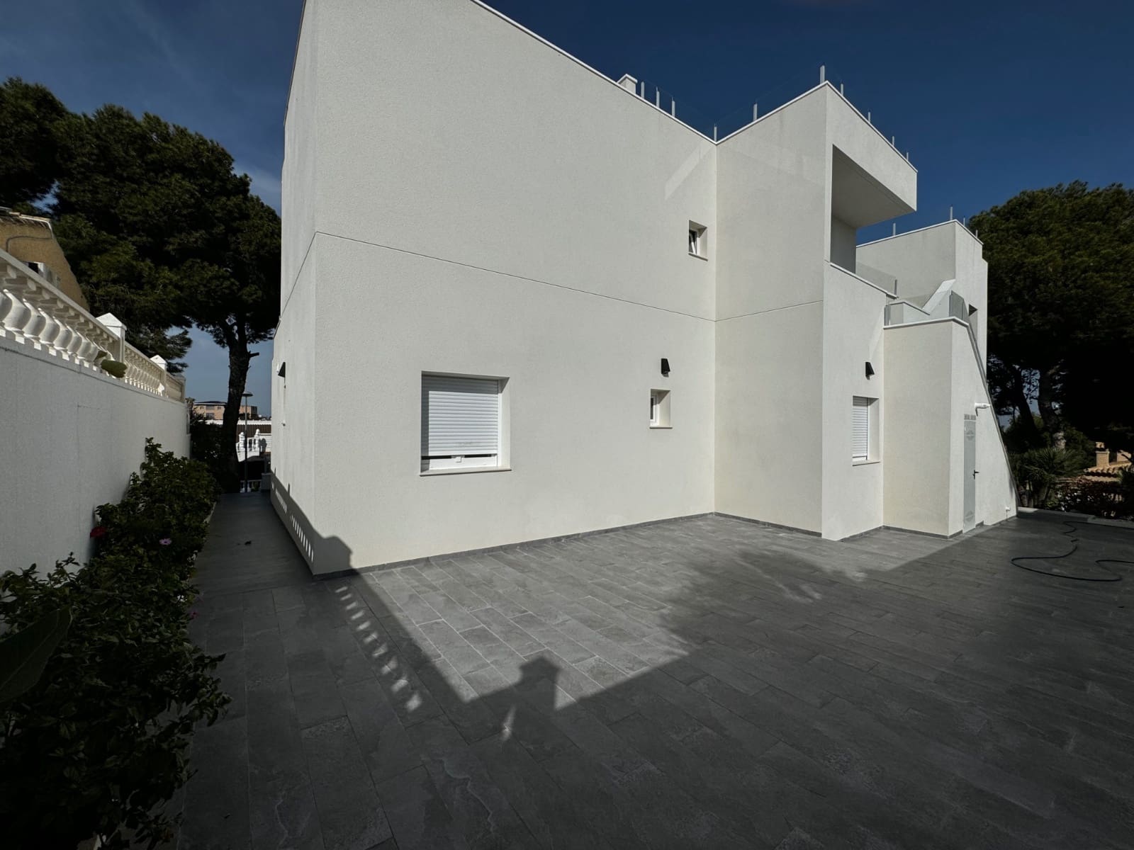 5 Zimmer Villa zu verkaufen in Los Balcones mit Pool Garage - 849.000 € (Ref: 10176975)
