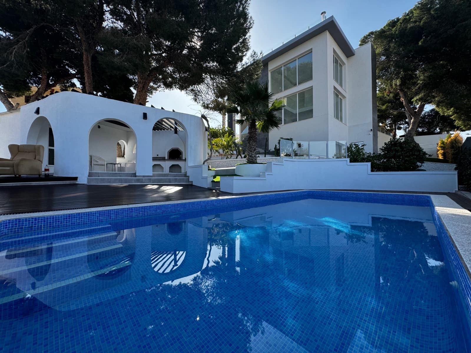 5 Zimmer Villa zu verkaufen in Los Balcones mit Pool Garage - 849.000 € (Ref: 10176975)