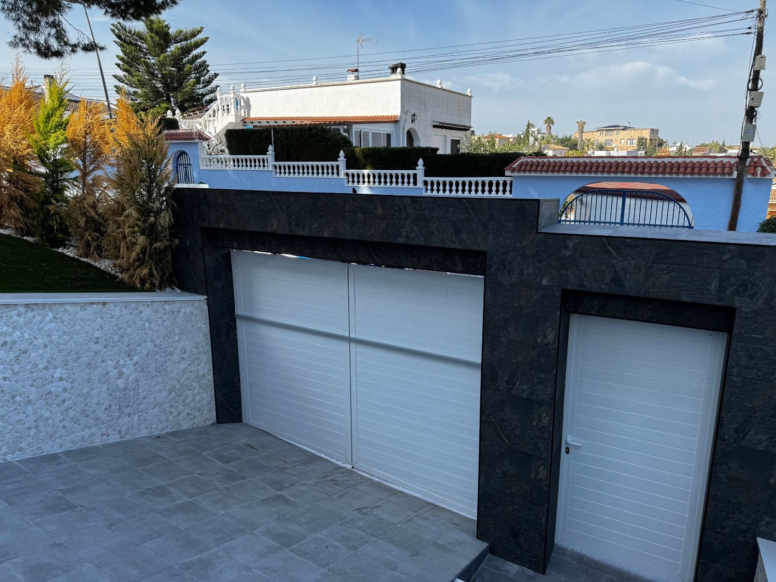 5 Zimmer Villa zu verkaufen in Los Balcones mit Pool Garage - 849.000 € (Ref: 10176975)
