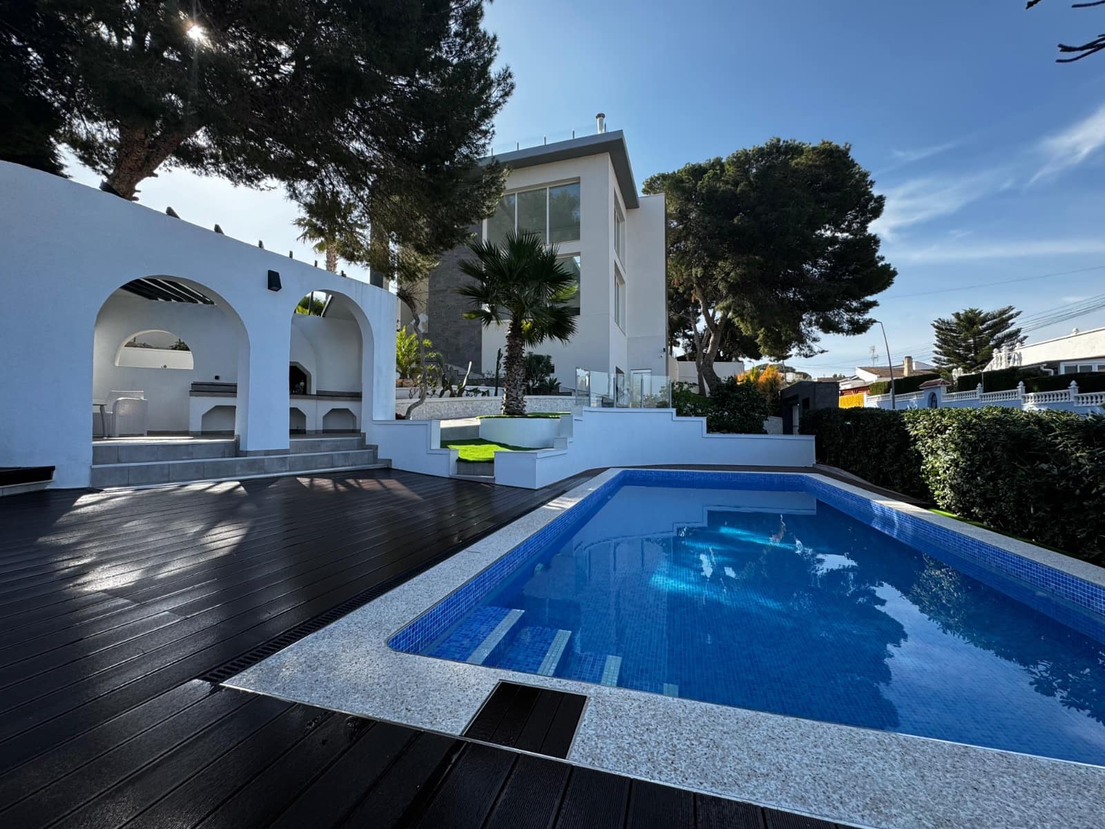5 Zimmer Villa zu verkaufen in Los Balcones mit Pool Garage - 849.000 € (Ref: 10176975)