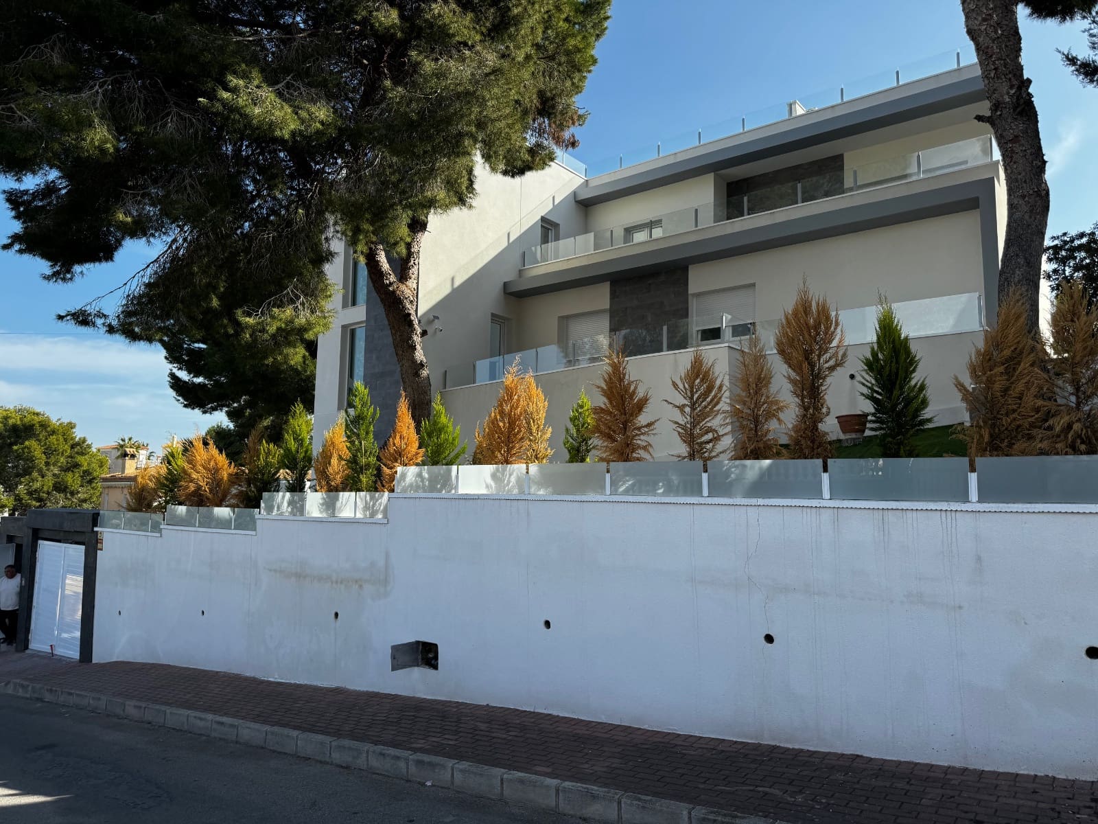5 Zimmer Villa zu verkaufen in Los Balcones mit Pool Garage - 849.000 € (Ref: 10176975)