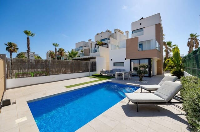 Chalet de 3 habitaciones en El Raso, Guardamar del Segura en venta con piscina garaje - 420.000 € (Ref: 10176976)