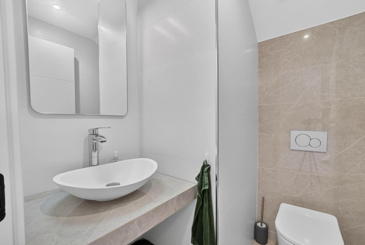 Chalet de 3 habitaciones en Guardamar del Segura en venta con piscina garaje - 420.000 € (Ref: 10176976)