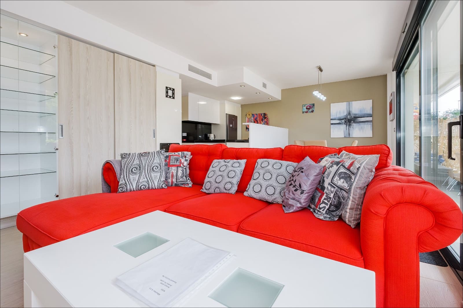 Apartamento de 2 habitaciones en Orihuela Costa en venta con piscina garaje - 285.000 € (Ref: 10176977)