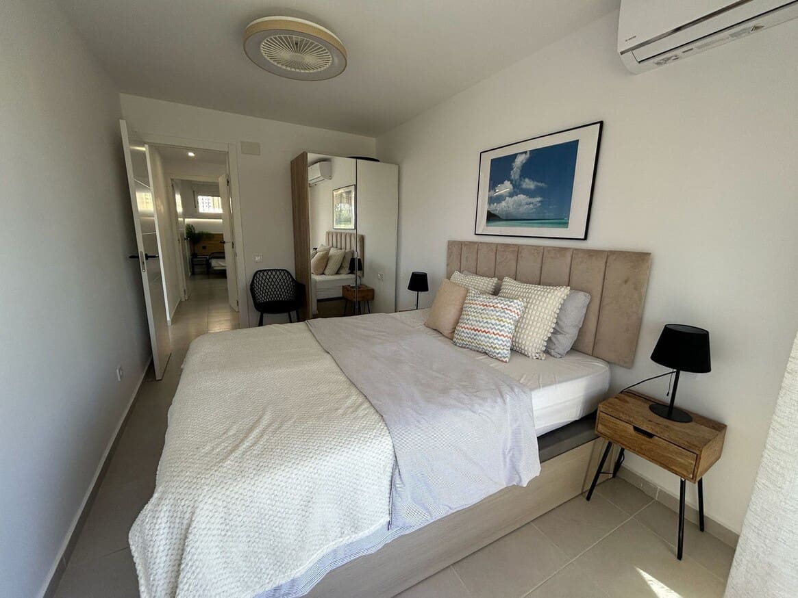 Apartamento de 3 habitaciones en Torrevieja en venta - 246.000 € (Ref: 10176979)