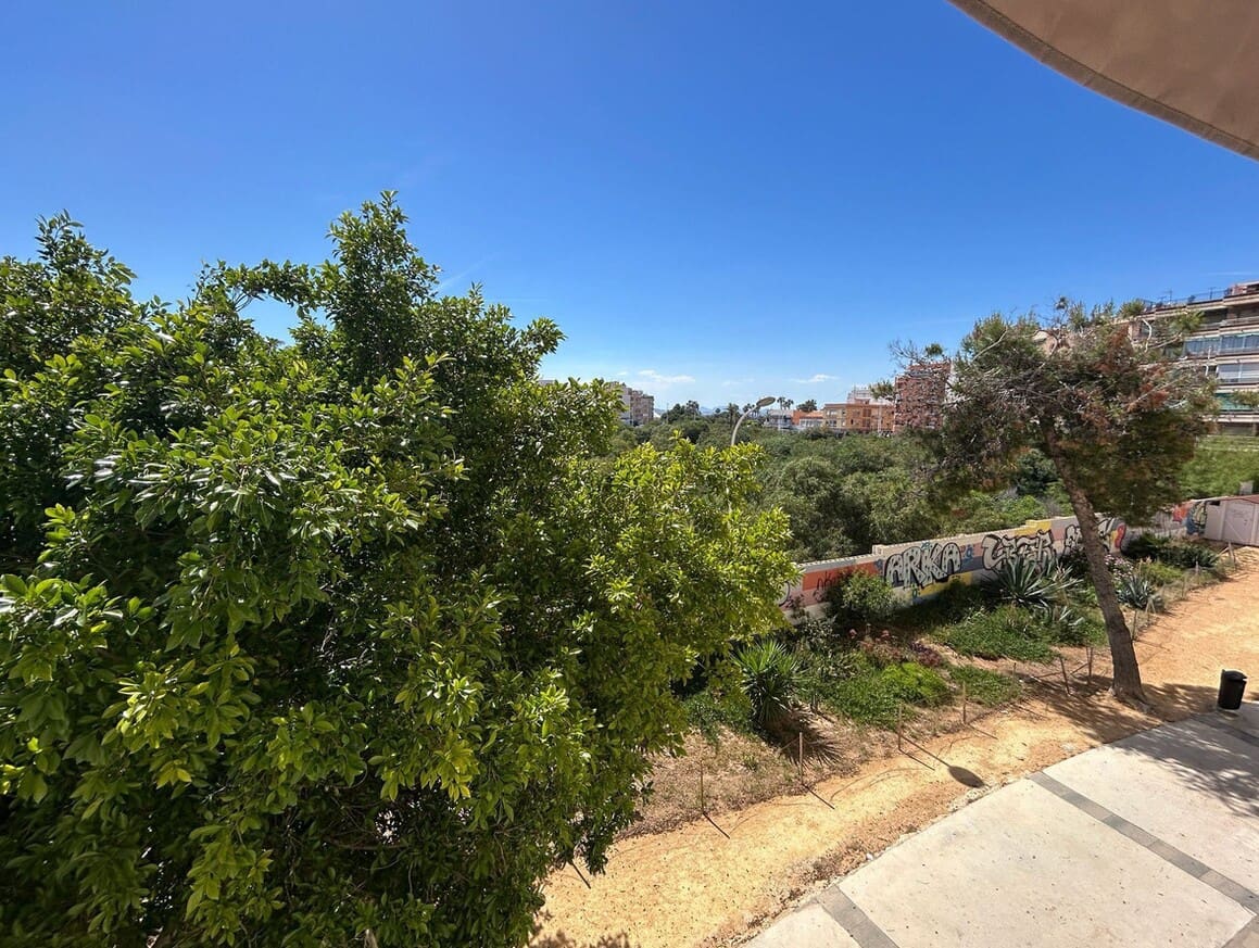 Apartamento de 3 habitaciones en Torrevieja en venta - 246.000 € (Ref: 10176979)
