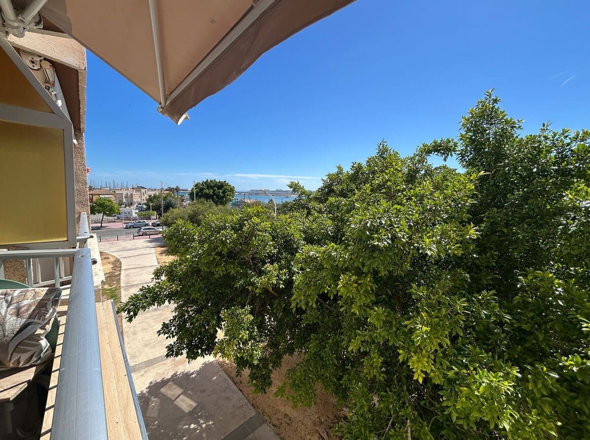 Apartamento de 3 habitaciones en Torrevieja en venta - 246.000 € (Ref: 10176979)