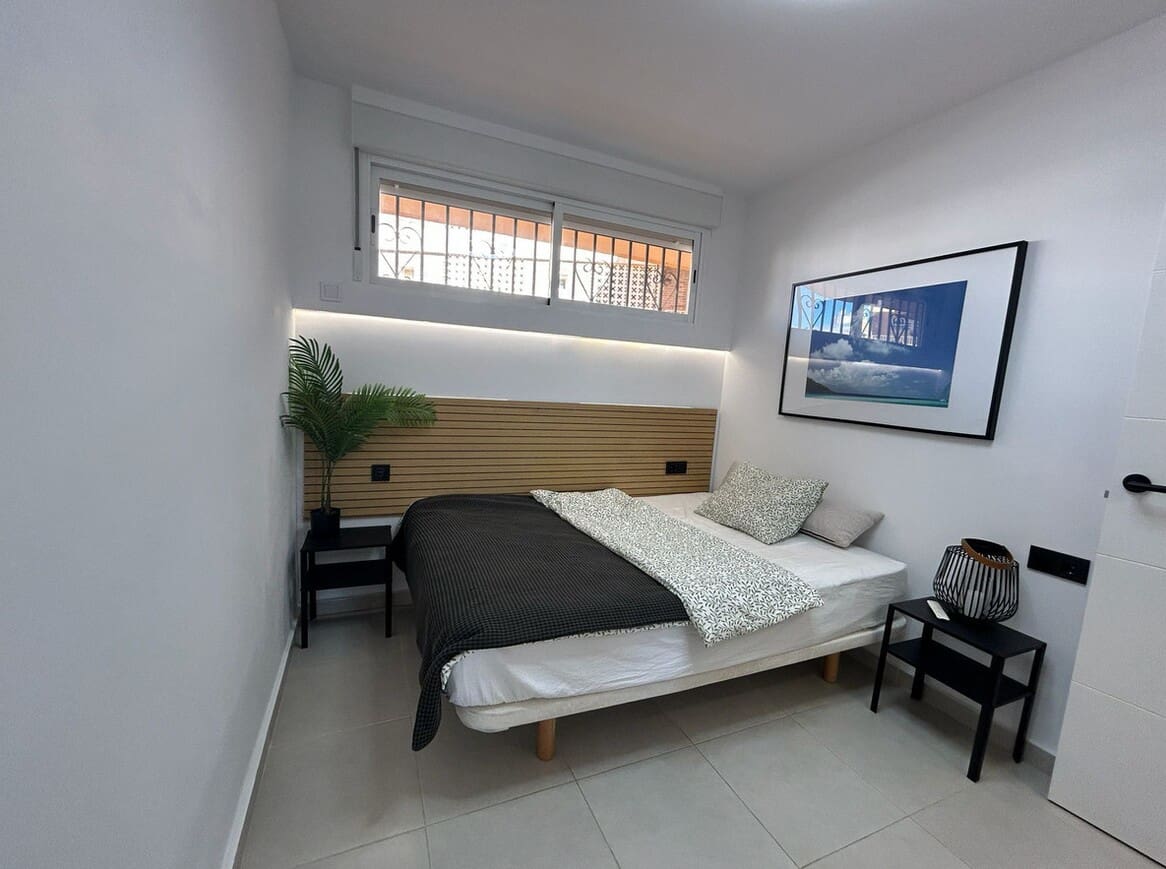 Apartamento de 3 habitaciones en Torrevieja en venta - 246.000 € (Ref: 10176979)