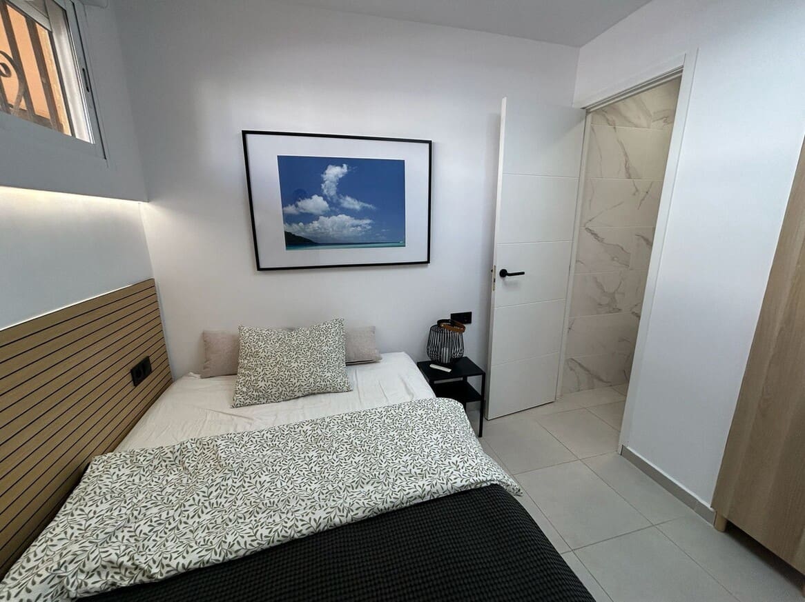 Apartamento de 3 habitaciones en Torrevieja en venta - 246.000 € (Ref: 10176979)