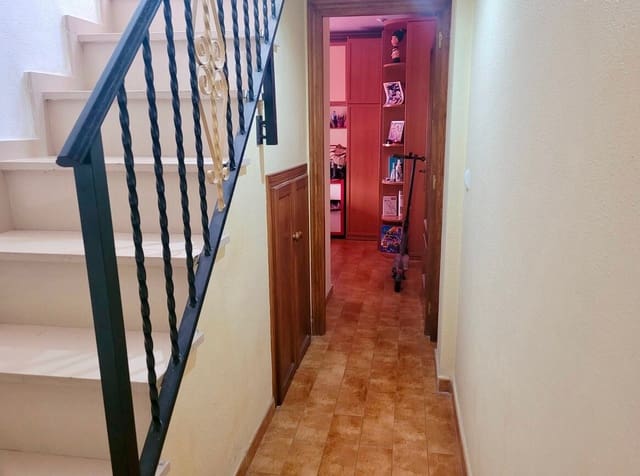 3 slaapkamer Appartement te koop in Zona Pueblo, Guardamar del Segura - € 214.900 (Ref: 10176980)