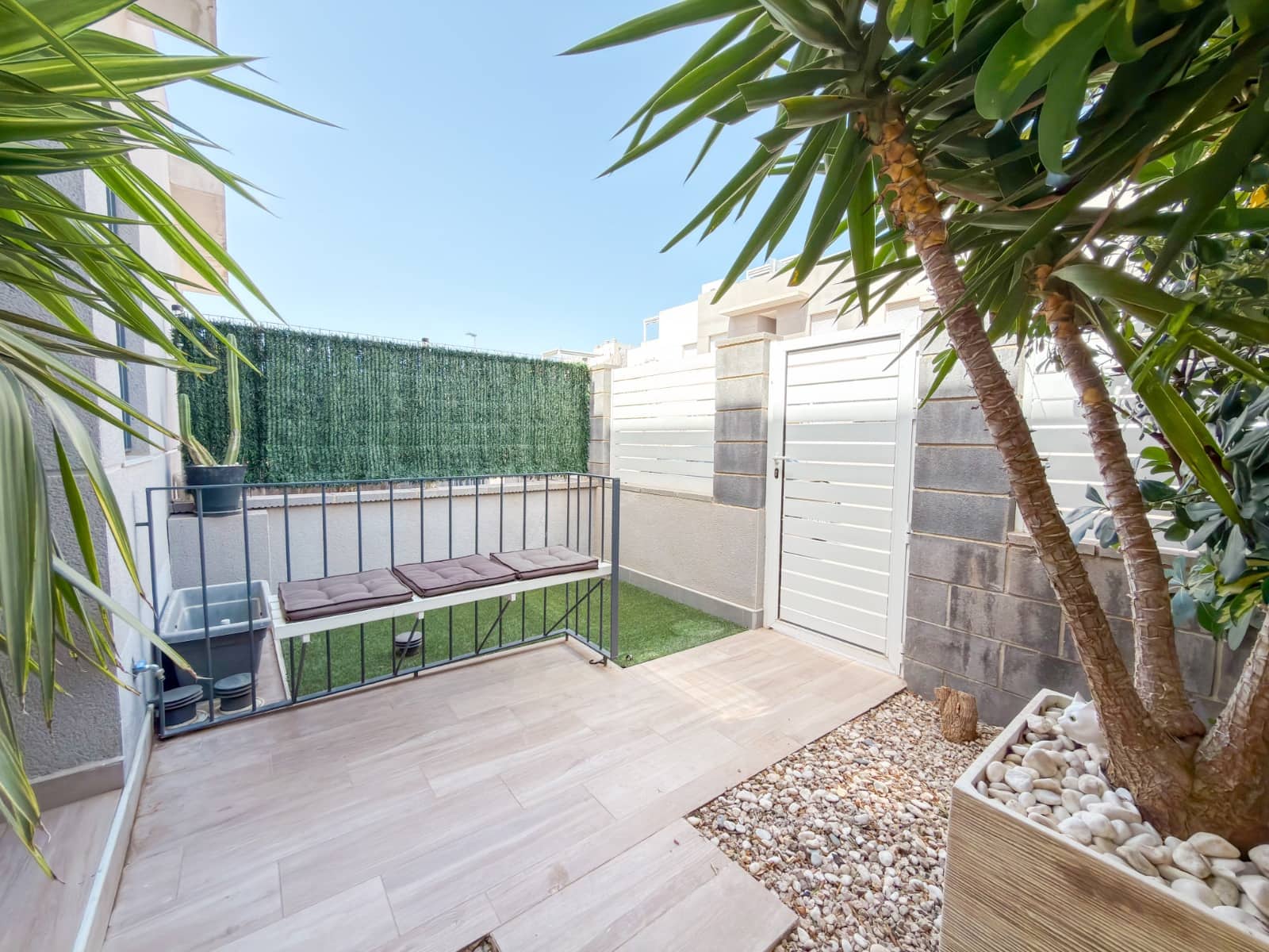 2 slaapkamer Rijtjeshuis te koop in Aguas Nuevas met zwembad - € 295.000 (Ref: 10176981)