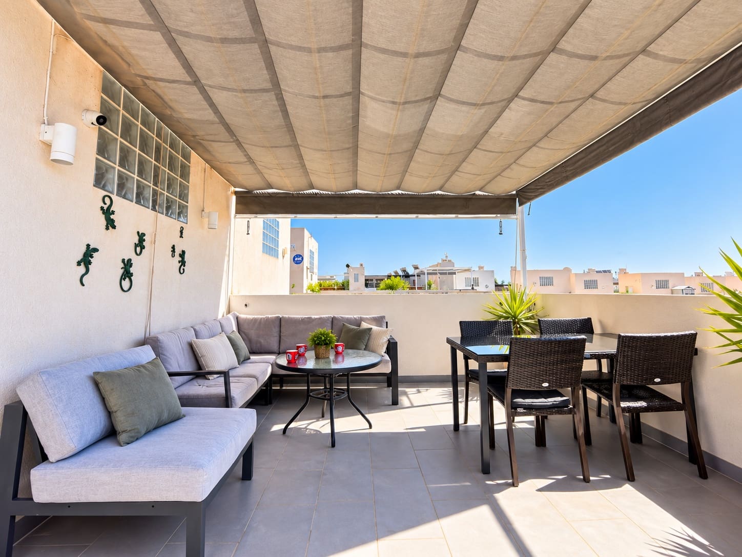 2 slaapkamer Rijtjeshuis te koop in Aguas Nuevas met zwembad - € 295.000 (Ref: 10176981)