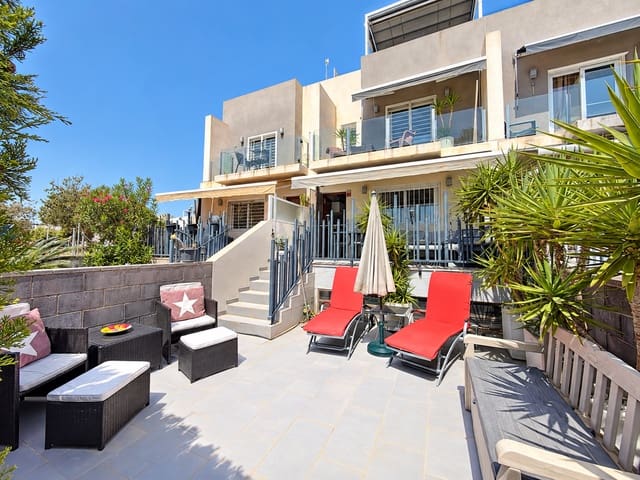 2 quarto Moradia em Banda para venda em Aguas Nuevas, Torrevieja com piscina - 295 000 € (Ref: 10176981)