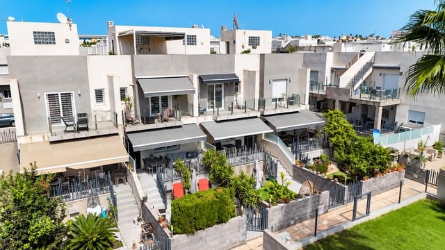 2 quarto Moradia em Banda para venda em Aguas Nuevas, Torrevieja com piscina - 295 000 € (Ref: 10176981)