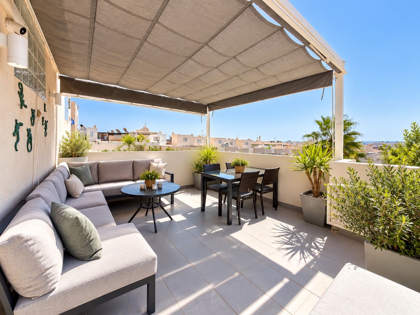 Adosado de 2 habitaciones en Aguas Nuevas en venta con piscina - 295.000 € (Ref: 10176981)