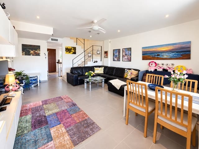 2 soverom Rekkehus til salgs i Aguas Nuevas, Torrevieja med svømmebasseng - € 295 000 (Ref: 10176981)