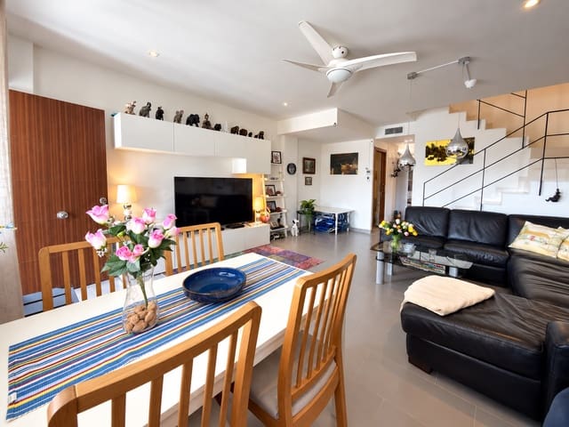 2 soverom Rekkehus til salgs i Aguas Nuevas, Torrevieja med svømmebasseng - € 295 000 (Ref: 10176981)