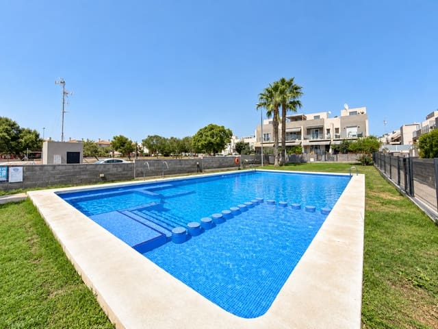 2 soverom Rekkehus til salgs i Aguas Nuevas, Torrevieja med svømmebasseng - € 295 000 (Ref: 10176981)