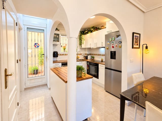 3 slaapkamer Rijtjeshuis te koop in La Florida, Orihuela met zwembad garage - € 215.000 (Ref: 10176982)