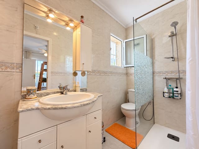 3 camera da letto Villetta a Schiera in vendita in La Florida, Orihuela con piscina garage - 215.000 € (Rif: 10176982)