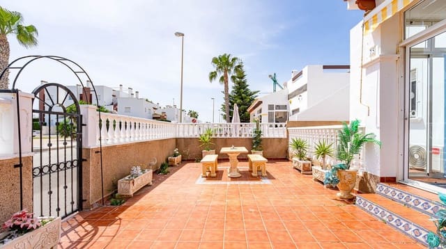 3 slaapkamer Huis te koop in Punta Prima, Orihuela met zwembad garage - € 265.000 (Ref: 10177568)