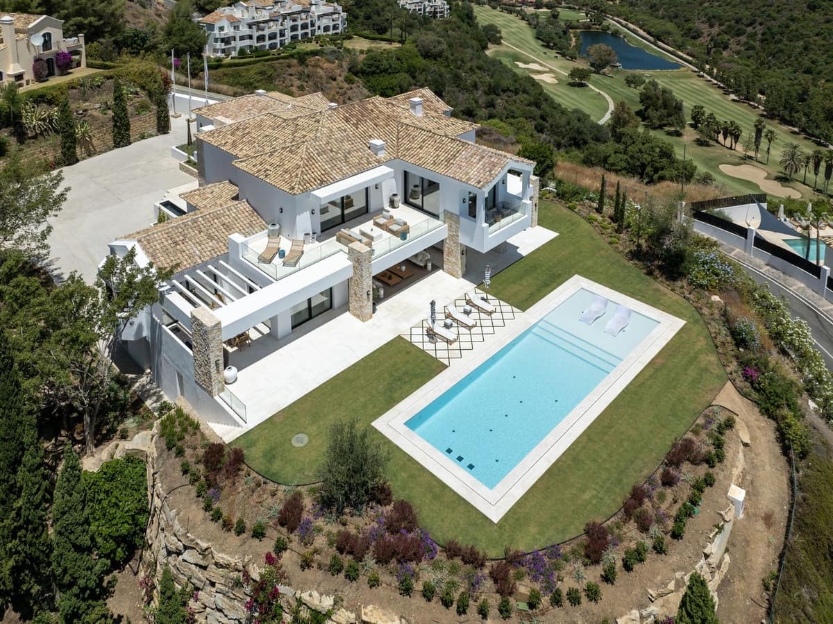 8 soverom Villa til salgs i Benahavis med svømmebasseng garasje - € 9 980 000 (Ref: 10179258)